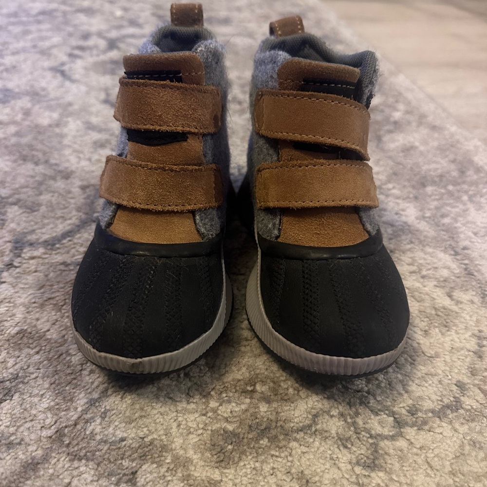 Sorel Kids Boots in Black and Brown